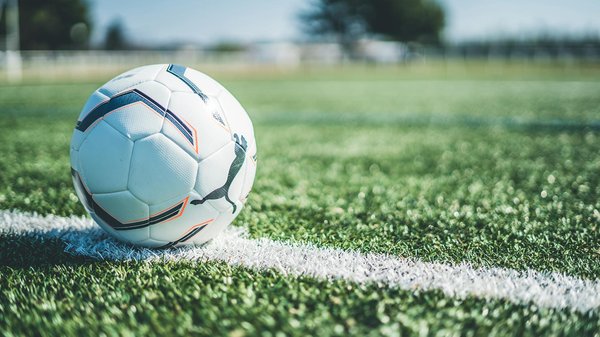 Comment parier sur un match de foot ? Guide pour les débutants